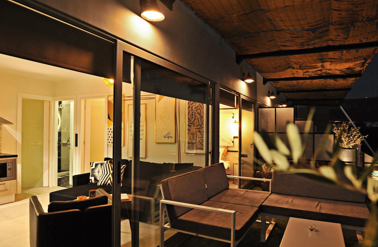 Apartment The Athenians Modern